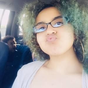 Meet your Posher, Sophia